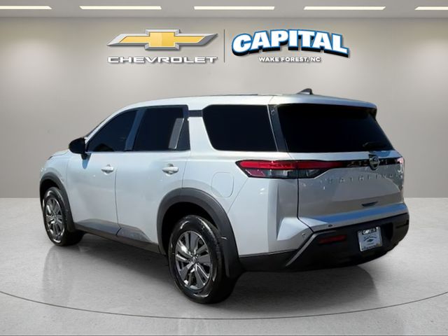 Used 2025 Silver Nissan S image 3