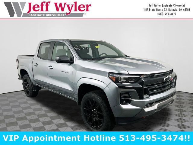 Gray 2025 Chevrolet Colorado Z71 Crew Cab 4WD Pickup Truck Four-Wheel Drive Automatic