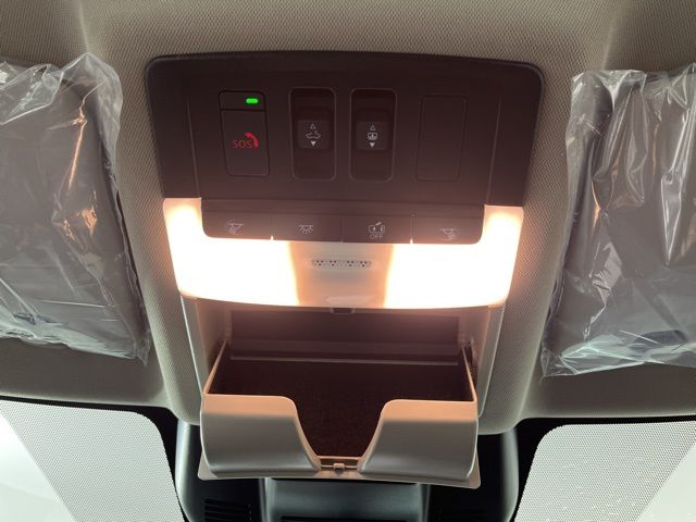 2025 Everest White Pearl Nissan Rogue SV FWD SUV