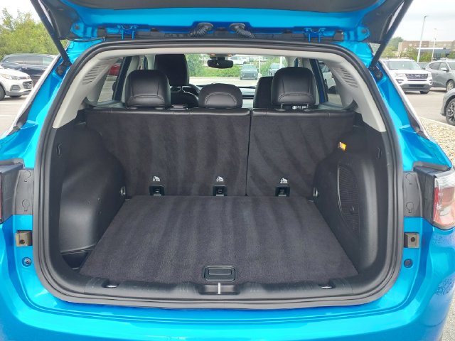 Used 2022 Laser Blue Jeep Limited image 12