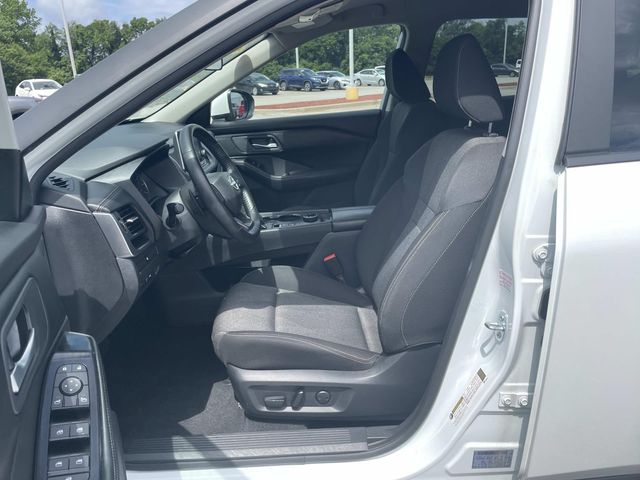Used 2025 White Nissan SV image 14