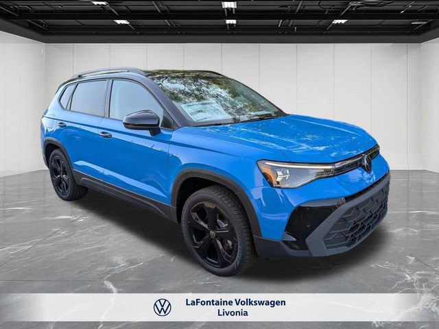 2025 Volkswagen Taos SE Black - Photo 7