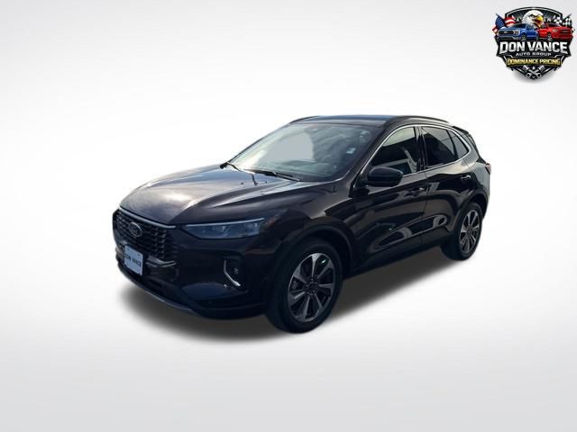 Cinnabar Red 2023 Ford Escape Platinum AWD SUV / Crossover All-Wheel Drive 8-Speed Automatic