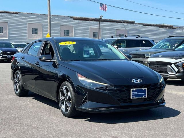 2023 Hyundai Elantra SEL FWD
