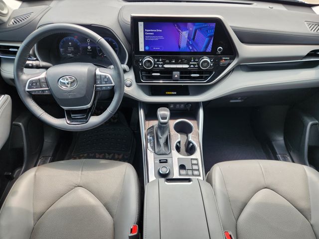 2025 Toyota Highlander Limited Silver at Monument Chevrolet