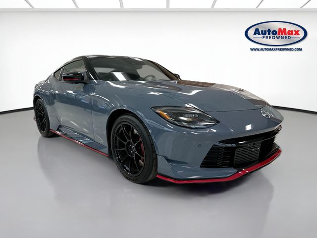Stealth Gray/Super Black 2024 Nissan Z NISMO RWD Coupe Rear-Wheel Drive 9-Speed Automatic