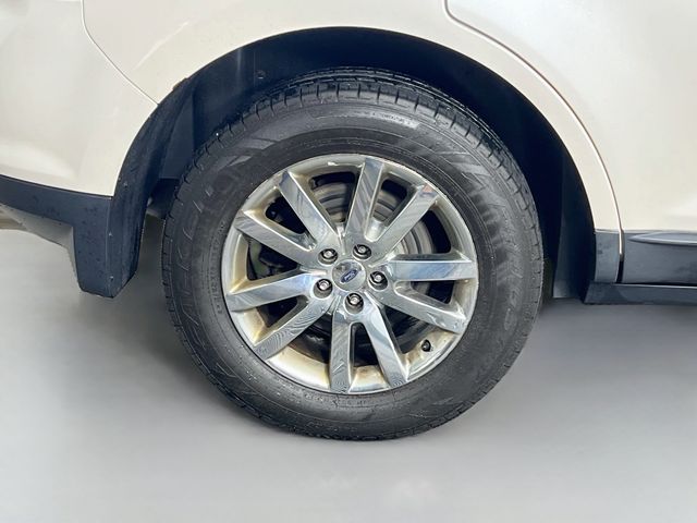 Used 2014 White Ford SEL image 36