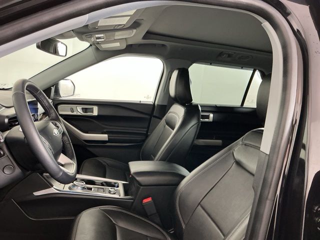 Certified Used 2022 Black Ford Limited image 17