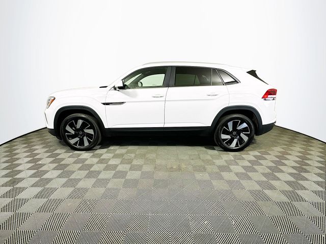 2024 Volkswagen Atlas Cross Sport 2.0T SE w/Technology photo