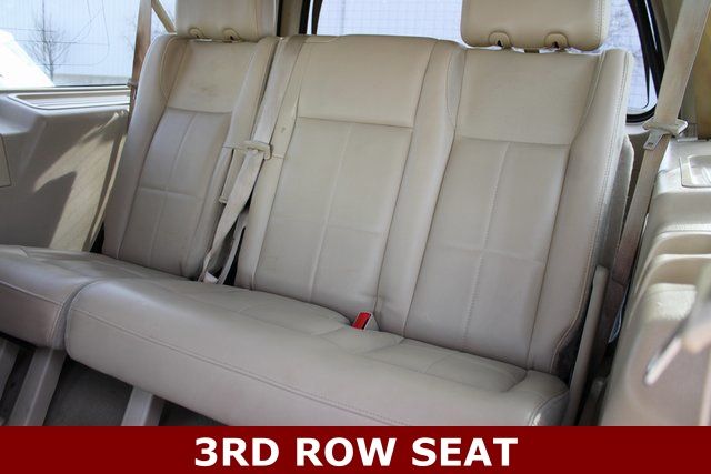 Used 2008 Black Lincoln Base image 19