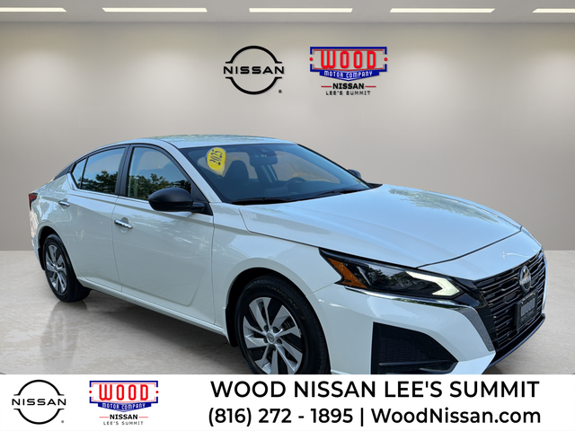 Glacier White 2025 Nissan Altima 2.5 S FWD Sedan Front-Wheel Drive Continuously Variable Transmission