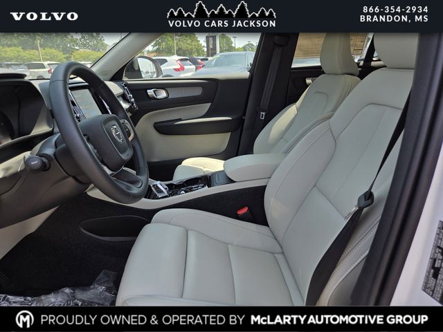 Used 2026 Volvo XC40 SUV