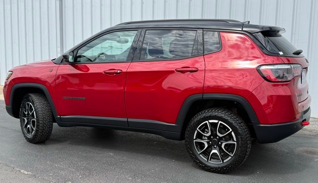 used 2025 Jeep Compass car, priced at $24,097