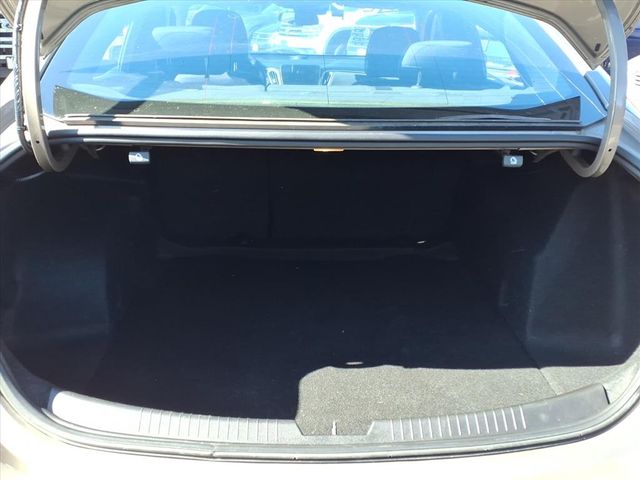 2023 Chevrolet Malibu - Image 23