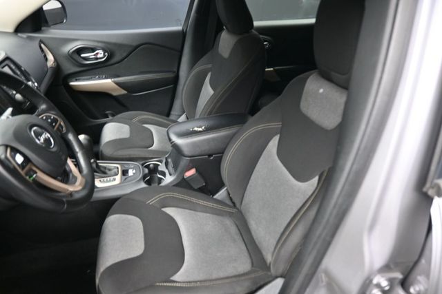 Used 2018 Jeep Cherokee SUV
