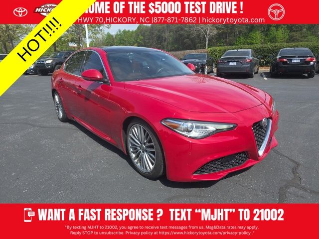 Alfa Rosso 2018 Alfa Romeo Giulia Ti RWD Sedan Rear-Wheel Drive 8-Speed Automatic