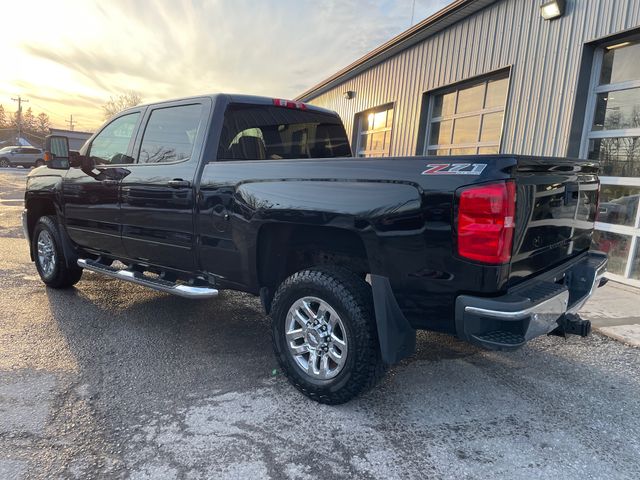 2016 Chevrolet Silverado 2500HD LT - Black exterior view 5