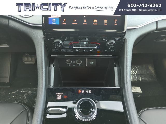 2025 Jeep Grand Cherokee Limited photo 16