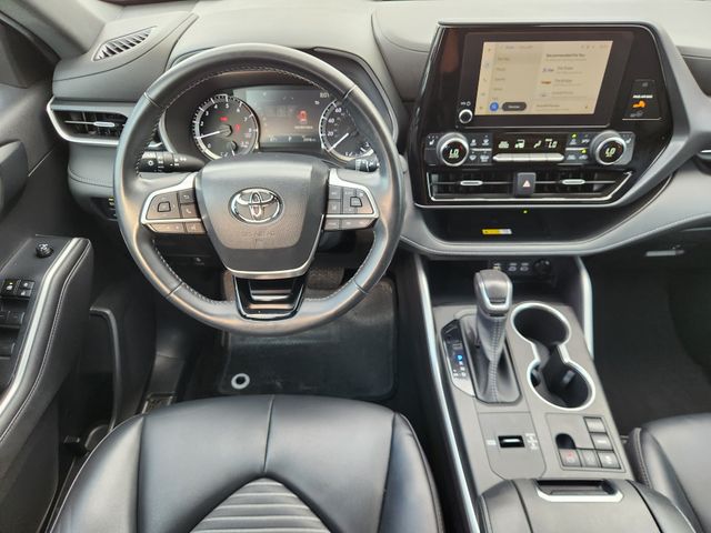 2023 Toyota Highlander XSE Gray at Bayway Cadillac Southwest