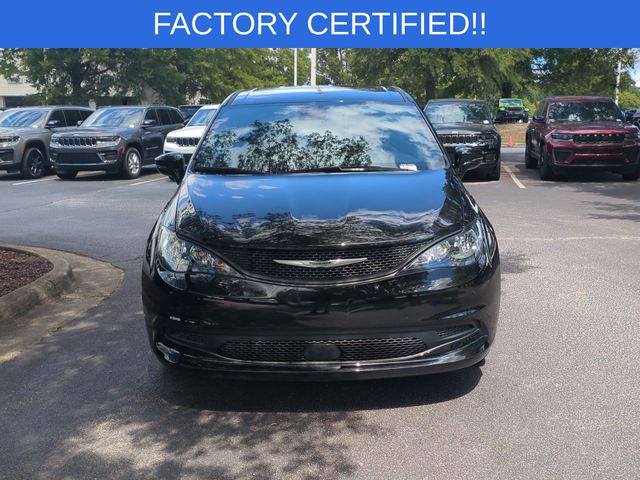 Used 2025 Black Chrysler LX image 8
