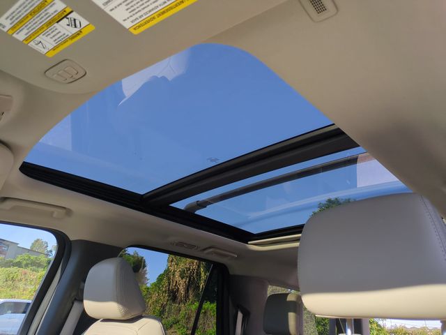Used 2021 White Ford Limited image 28