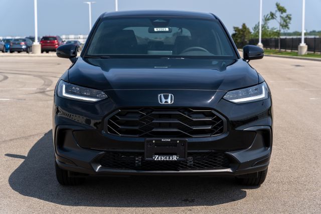 2025 Honda HR-V Sport 2