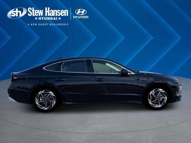 New 2026 Black Hyundai SEL Sport image 9