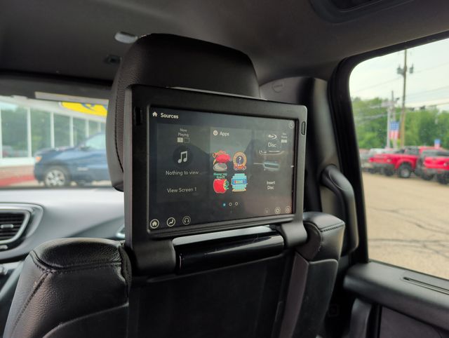 Used 2019 Chrysler Pacifica Van
