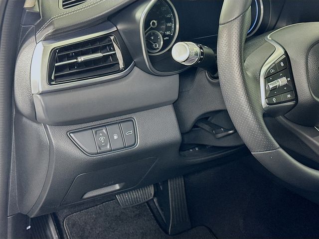 Thumbnail: 2025 Genesis G70 - 10