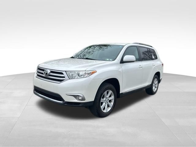 White (Blizzard Pearl) 2013 Toyota Highlander SE AWD SUV / Crossover All-Wheel Drive 5-Speed Automatic Overdrive