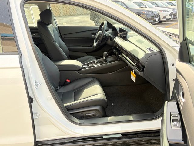 new 2026 Honda Accord Hybrid car, priced at $39,088
