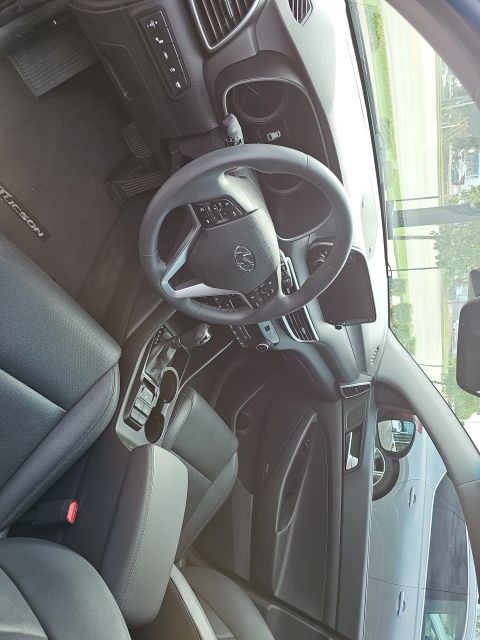 Thumbnail: 2020 Hyundai Tucson - 3