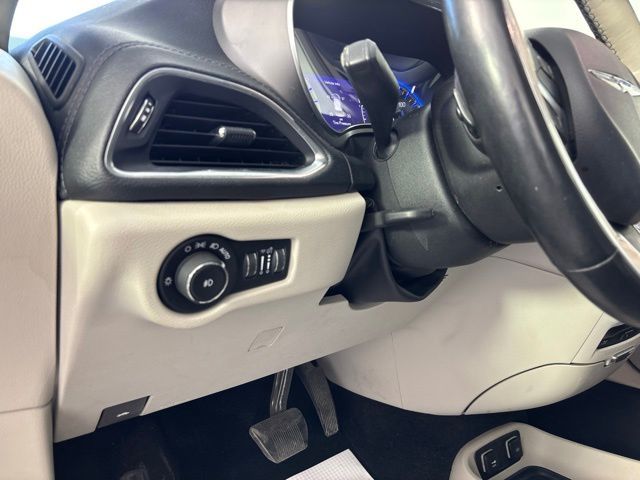 Used 2019 Chrysler Pacifica Van