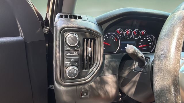 Used 2022 Black Chevrolet Custom image 21