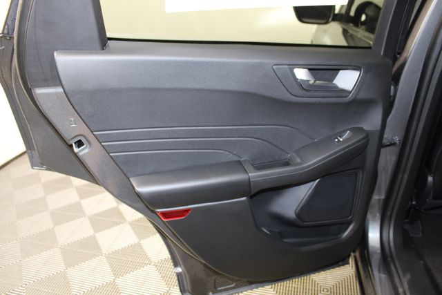 2025 Ford Escape ST-Line photo 14