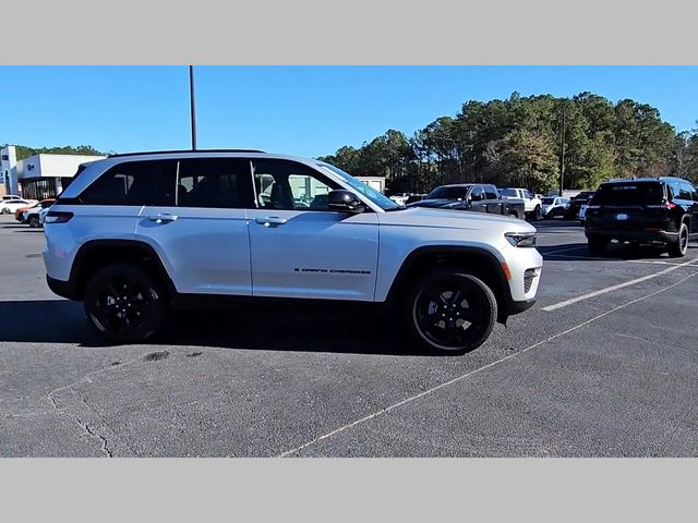 2025 Jeep Grand Cherokee Altitude X 4x2