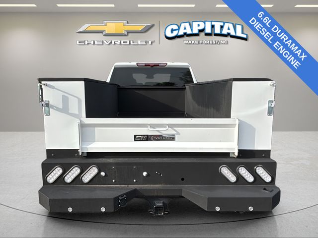 Used 2025 White Chevrolet LT image 10