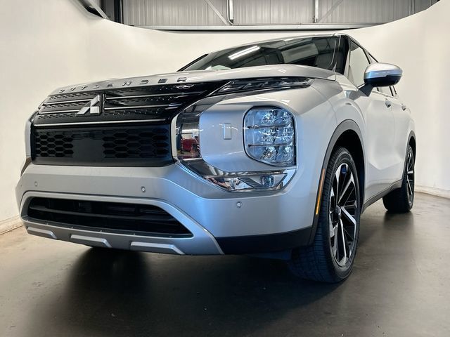 2022 Mitsubishi Outlander SE Silver at Honda North