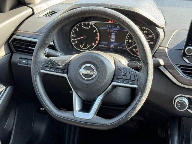 Used 2023 Nissan Altima Sedan