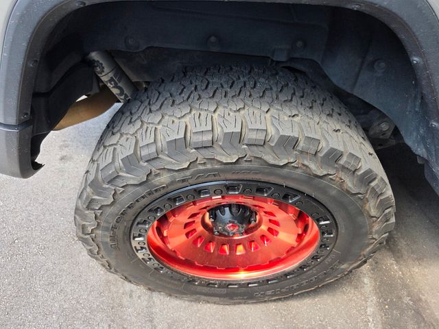 Used 2019 Gray Jeep Unlimited Sahara image 10