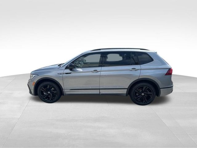 2024 Volkswagen Tiguan 2.0T SE R-Line Black photo