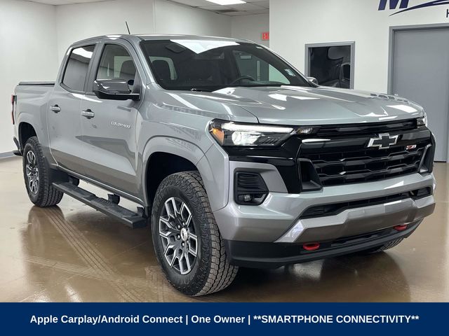 View vehicle photo 3