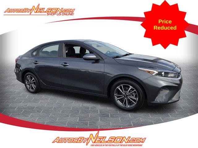 Gravity Gray 2023 Kia Forte Sedan Front-Wheel Drive Continuously Variable Transmission