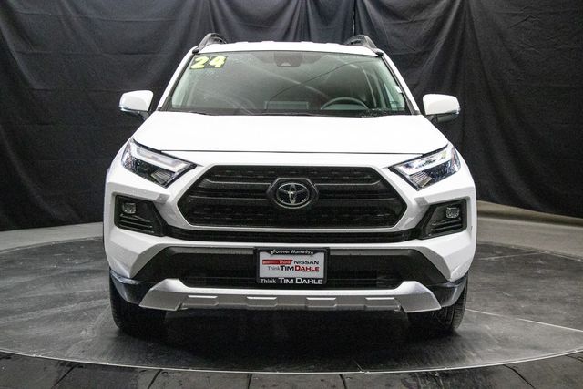 View vehicle photo 4