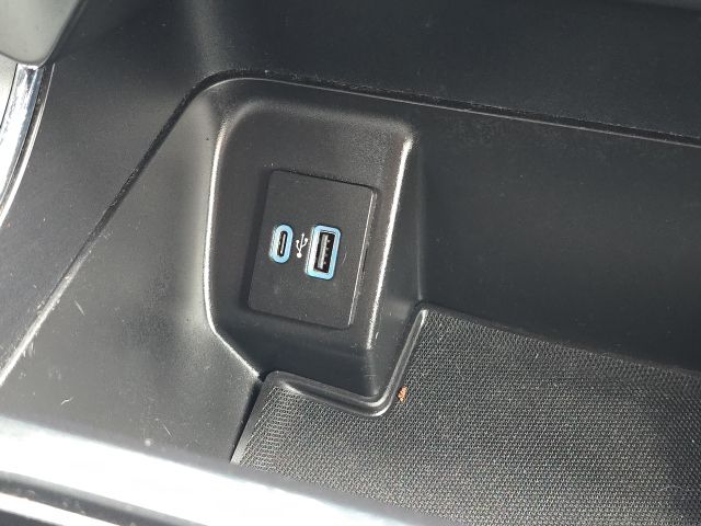 2022 Ford F-150 XLT:C02410C