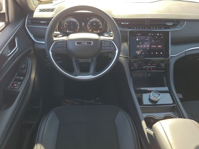 New 2025 White Jeep Altitude X image 10