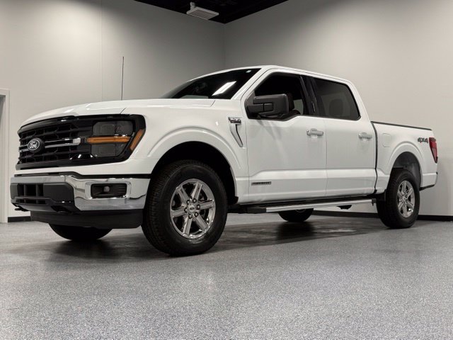 Used 2024 White Ford XLT image 4