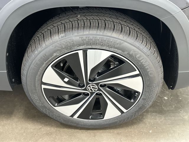 2025 Volkswagen Taos 1.5T SE Black at Subaru and VW of Moon Township