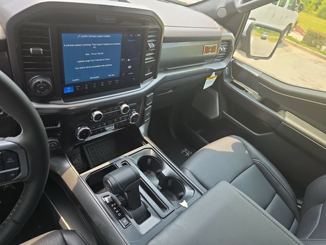 New 2026 Oxford White Ford Lariat® image 20