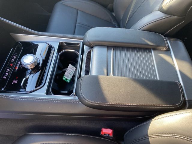 2026 Jeep Grand Wagoneer Limited - Px8 exterior view 18